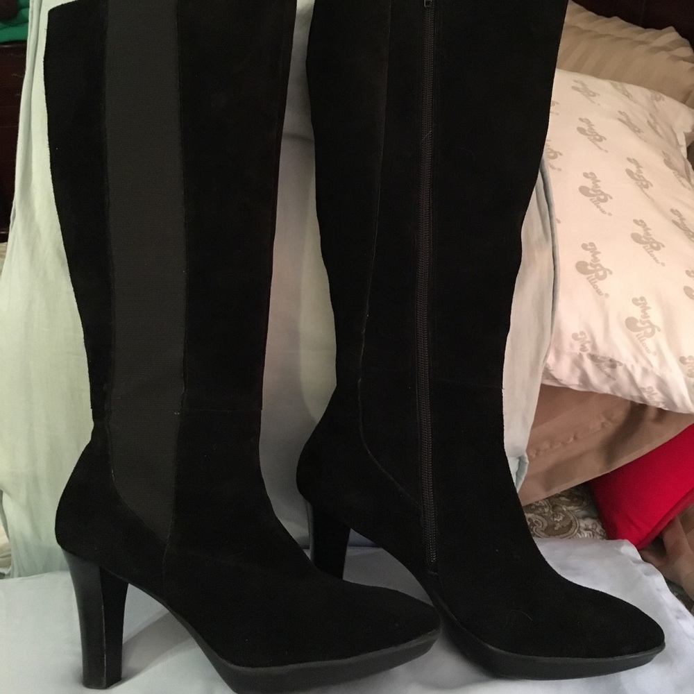 Audrey Brooke black suede heeled boots size 8.5M